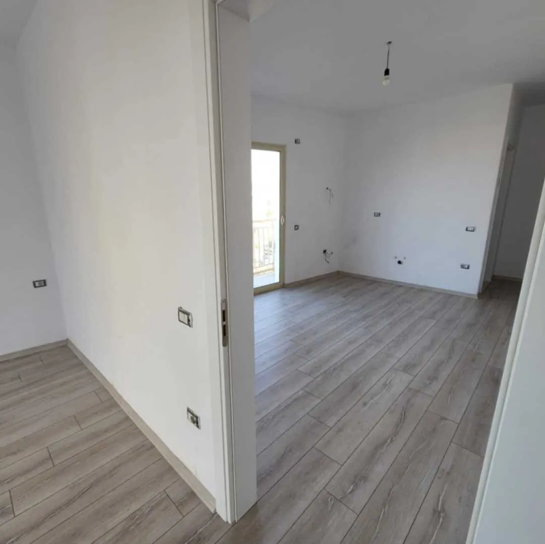 Chic 1+1, 75m², Durrës (Central Promenade)